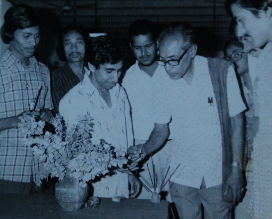 Sh. Kanji Lal Inaugurating my sketch exhibition at B.H.U. campus